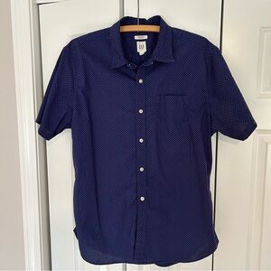 GAP Men's Casual Button Down Shirt - Blue short sleeve